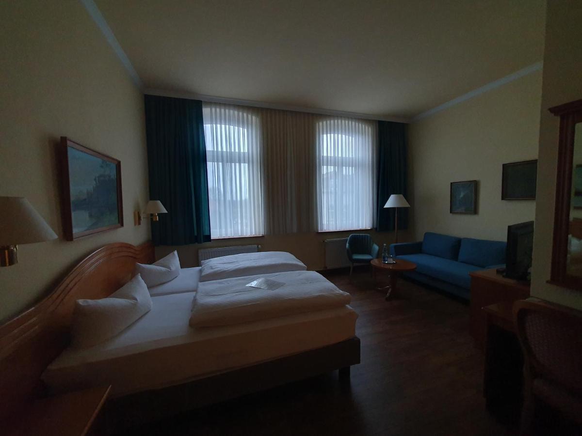 Hotel Fuerstenhof Rathenow Exteriör bild
