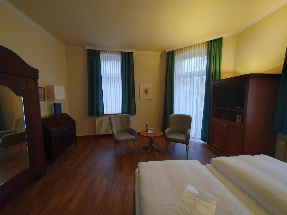 Hotel Fuerstenhof Rathenow Exteriör bild